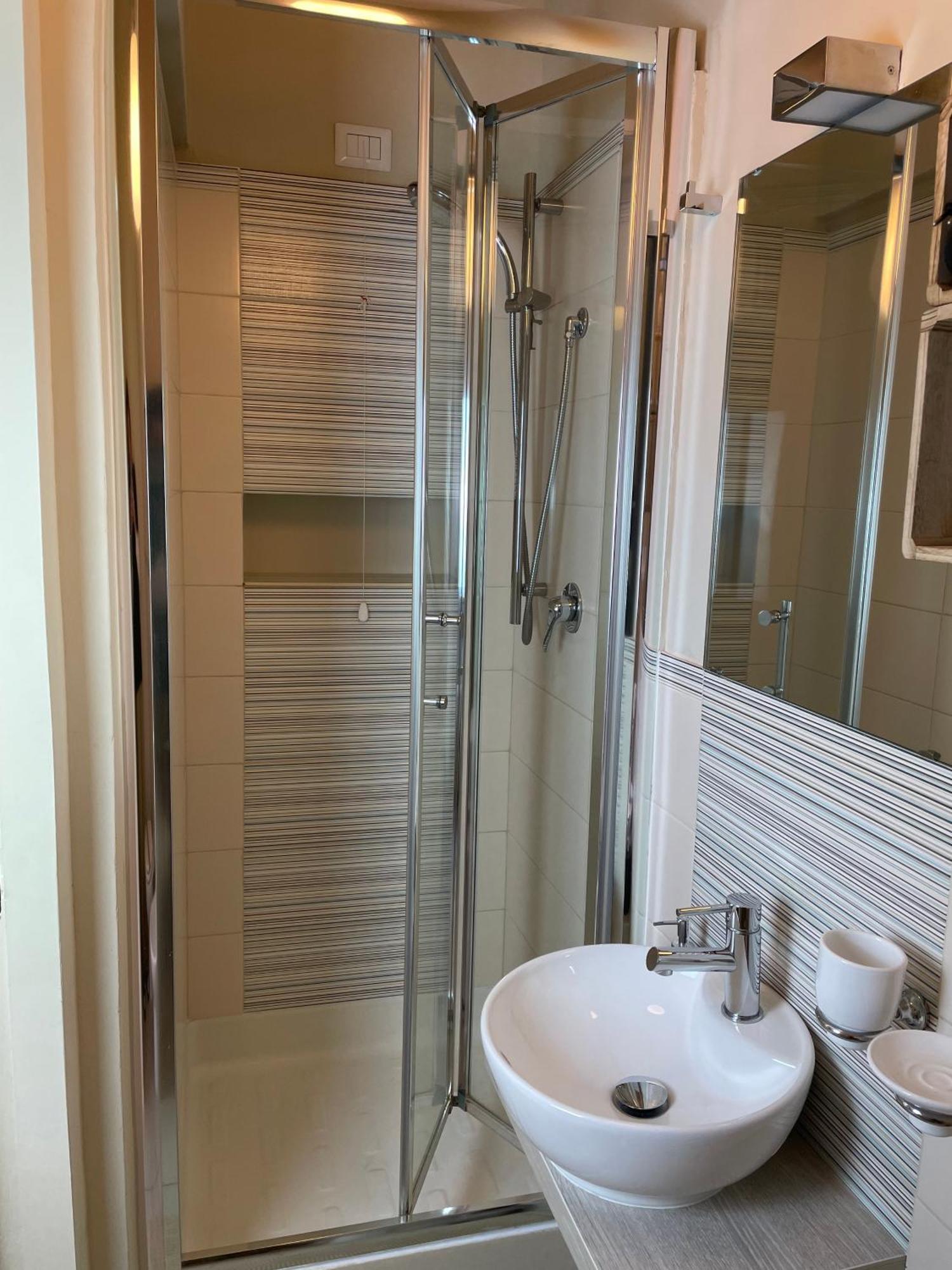 Seven Boutique Hotel Sestri Levante Ruang foto